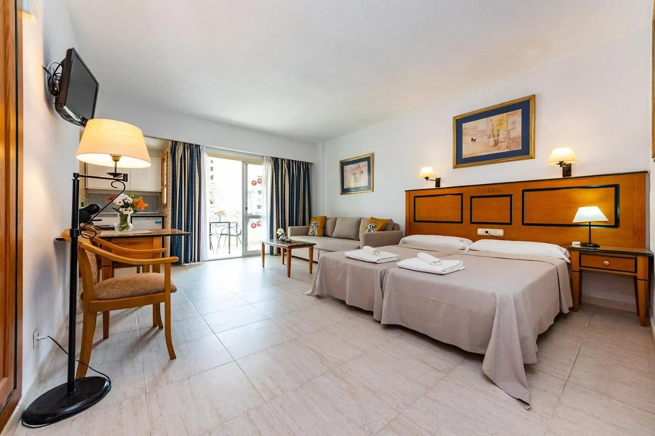 Private Studio Pyr By The Beach Promenade - Shared Pool Available Fuengirola