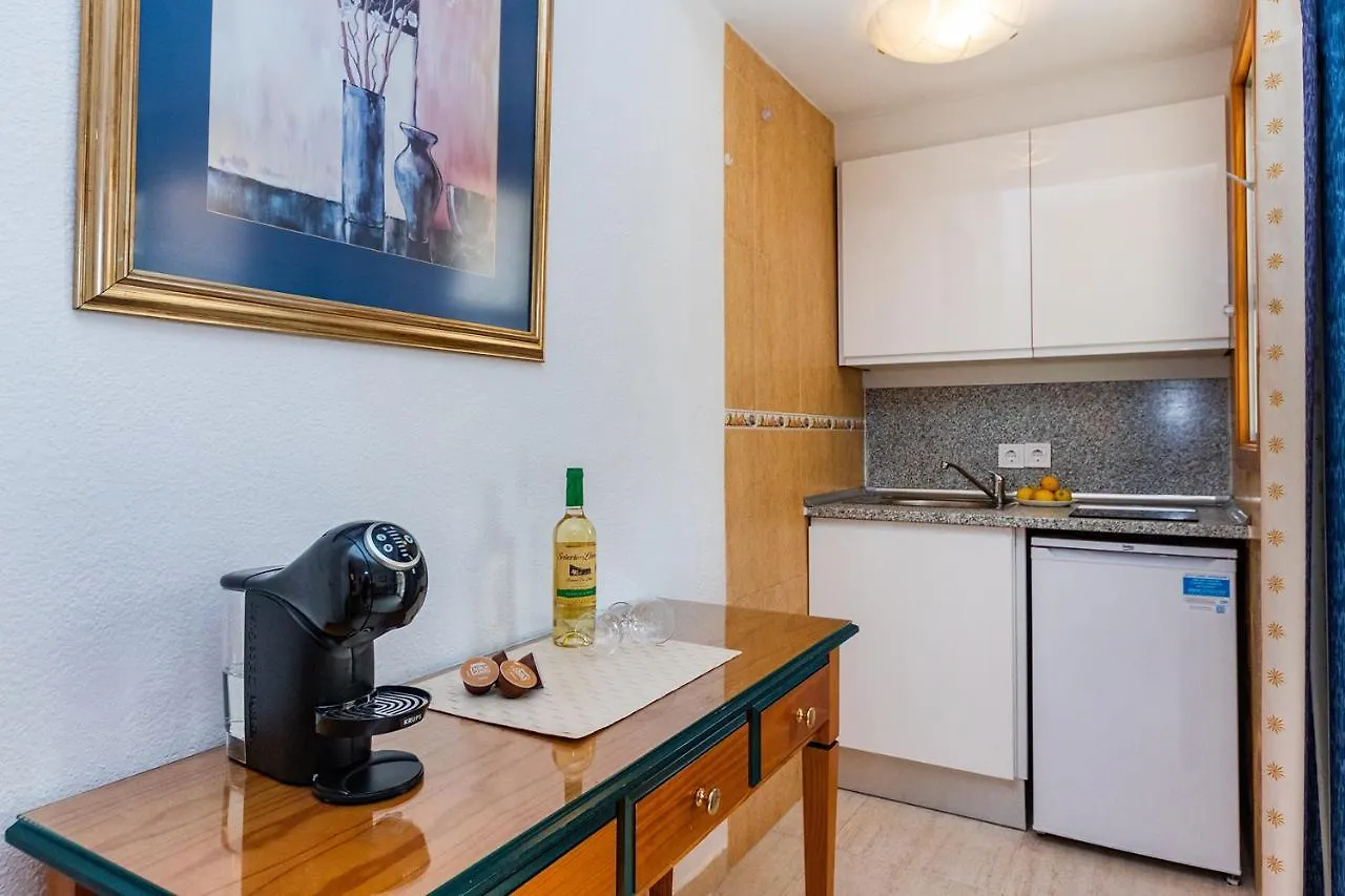 Private Studio Pyr By The Beach Promenade - Shared Pool Available Fuengirola España
